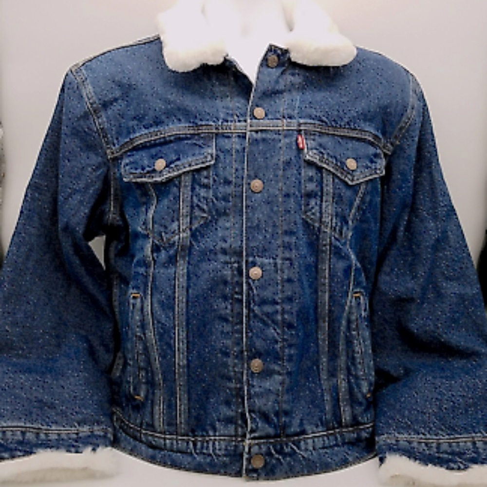 NWOT Levis Premium Womens Faux Fur Collar Blue Ex-Boyfriend Trucker Jacket
